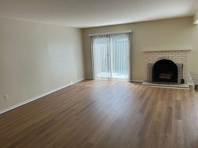 Photo - 3 Bedroom Home Near UCSD, UTC Mall, and Be...