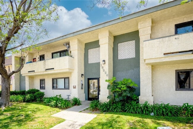 Building Photo - 16226 Vanowen St Unit 208-208 Rental