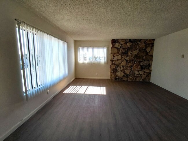 Photo - Memorial Apartments- Super Clean 2 Bedroom 1 Bath Apartment in Memorial Heights Unit 620-3L