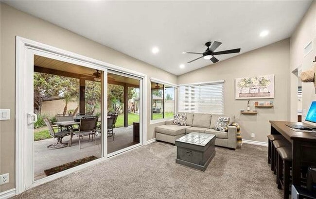 Photo - 404 E Riverboat Way