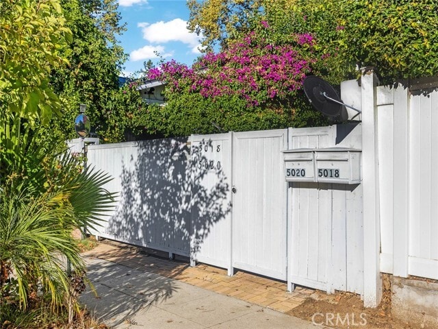 Photo - 5020 Topanga Canyon Blvd