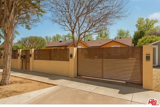 Photo - 5240 Buffalo Ave