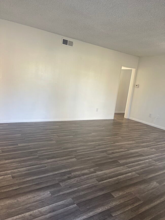 Photo - 555 Greenbrier Dr Unit 44