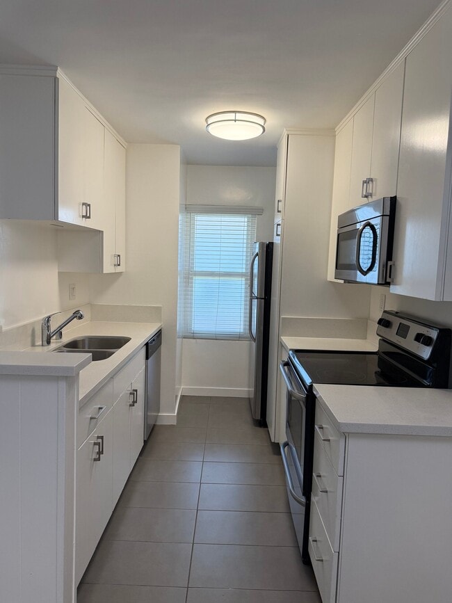 Photo - 310 S Sherbourne Dr Unit 206