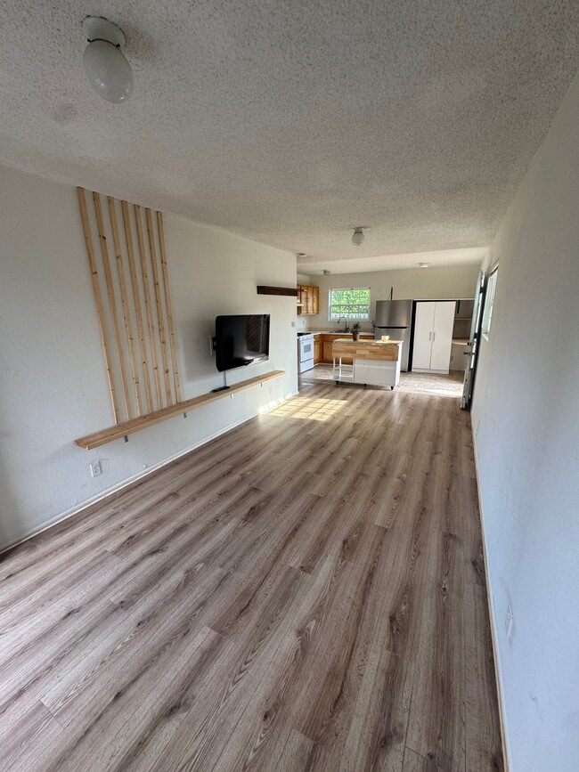 Photo - 6704 Nagle Ave