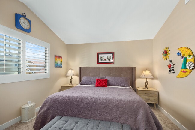 Photo - 2 Piccadilly Ct