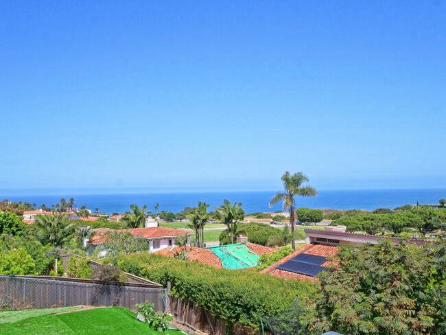 Santa Monica day and night views from all key rooms - 345 Palos Verdes Dr W