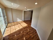 Photo - 13132 Hartland St