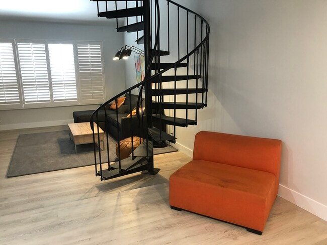 Building Photo - 1412 N Crescent Heights Blvd Unit 203