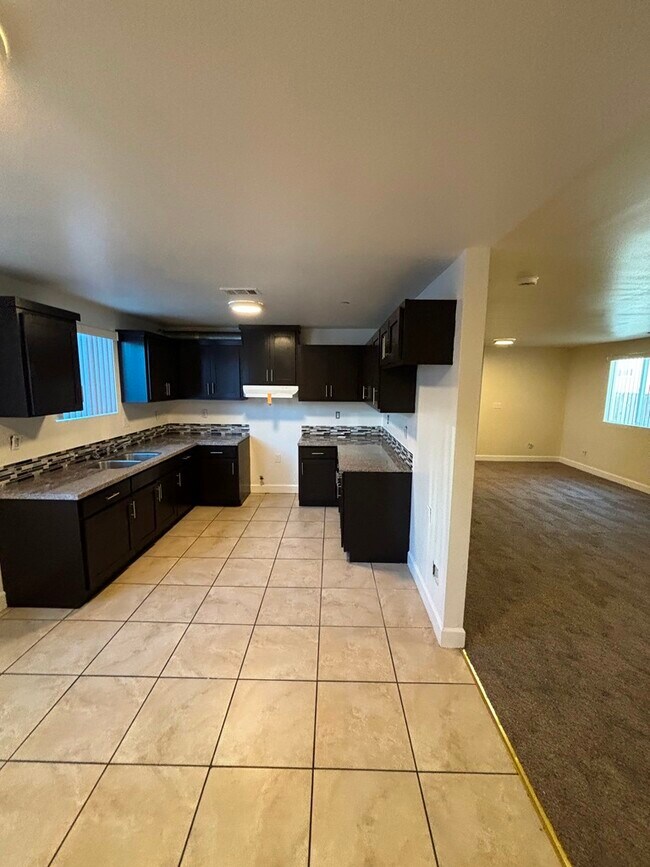 Photo - 428 W 109th Pl