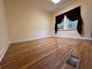 Photo - 4933 Aldama St