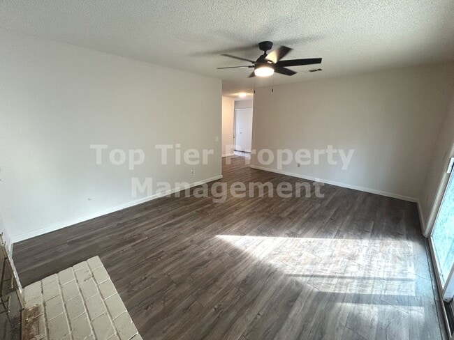 Photo - Beautiful 4 Bed/2 Bath House in Central Oceanside - Available 01/02***