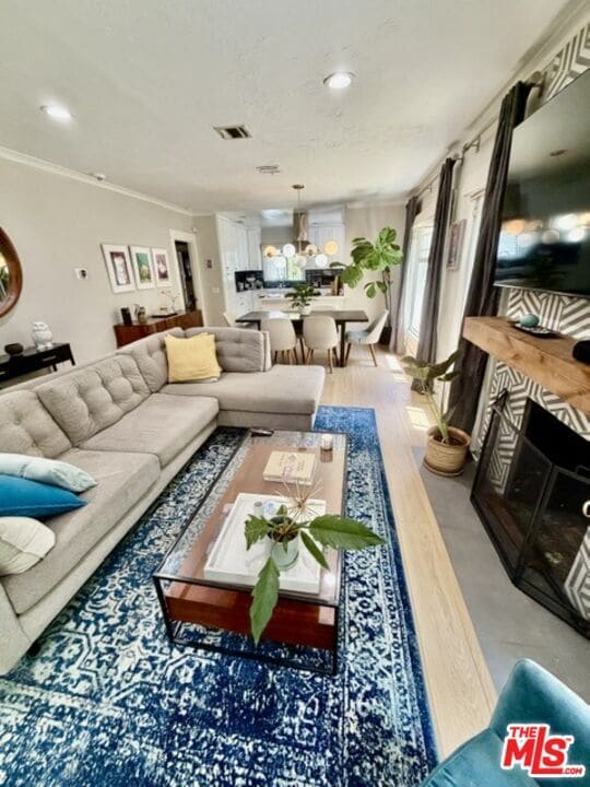 Photo - 1202 N Poinsettia Pl