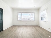 Photo - 435 W 4th St Unit 1/2