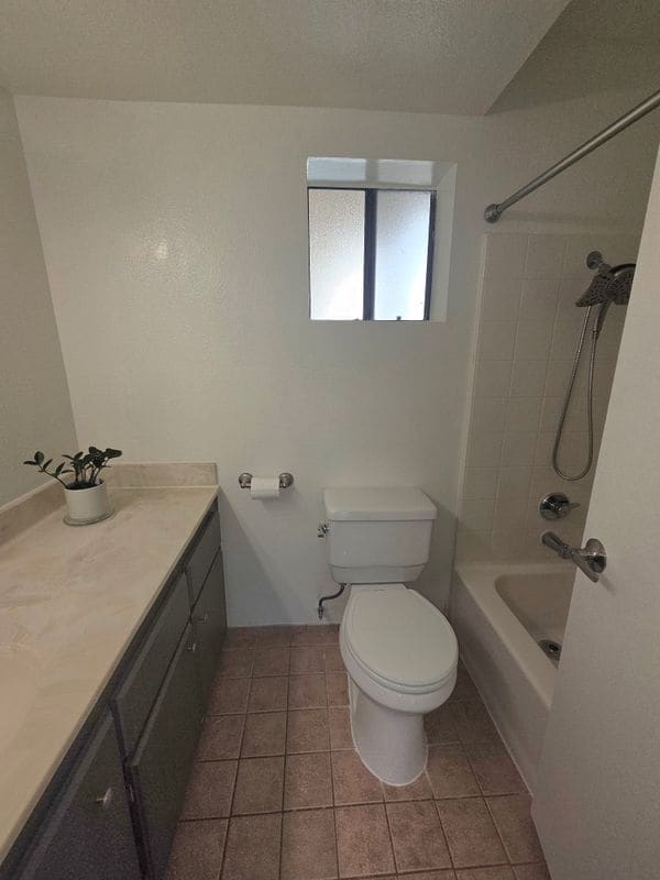 Photo - 2343 E 17th St Unit 201