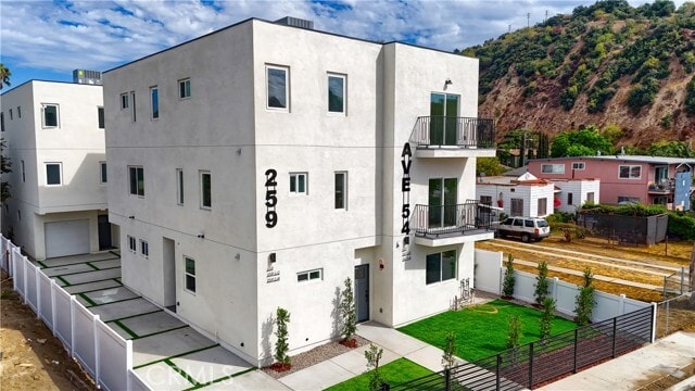 Photo - 257 S Ave 54