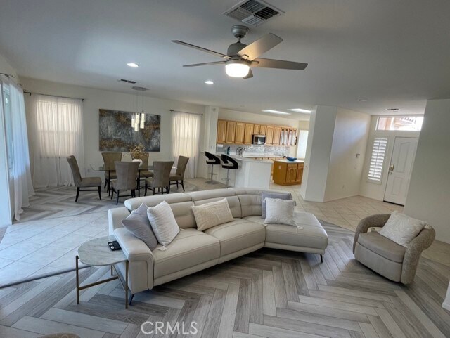 Photo - 35330 Rosemont Dr
