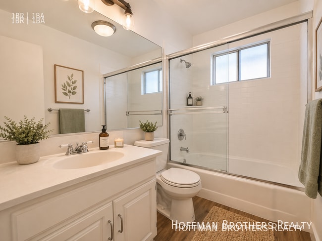 Photo - 1543 N Formosa Ave Unit 19