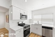 Photo - Turnkey 3 Bed, 2.5 Bath Townhome in San Cl...