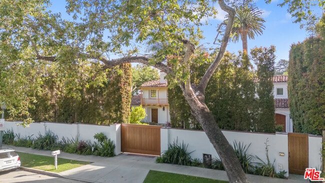 Photo - 221 S Beverly Glen Blvd House