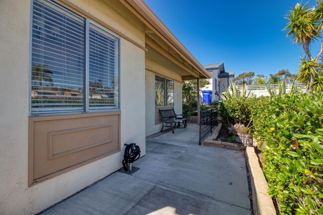 Photo - 250 Gloxina St