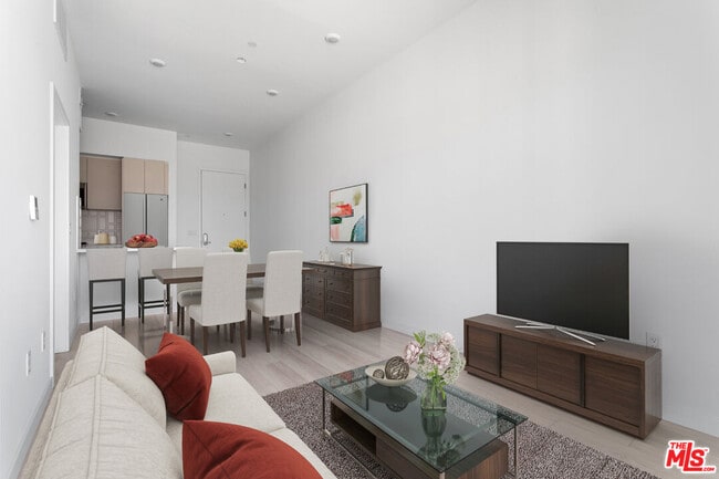 Building Photo - 1650 Sawtelle Blvd Unit 405