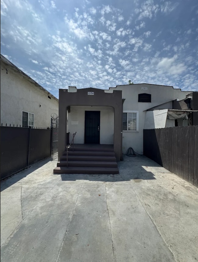 Building Photo - Great Experiences Are Just Around Rolland Curtis! Unit 1234 Rolland Curtis Pl