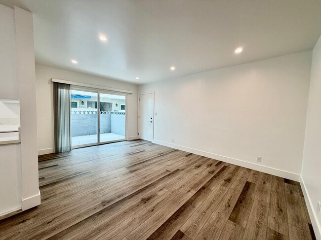 Photo - 2027 W 157th St Unit 2