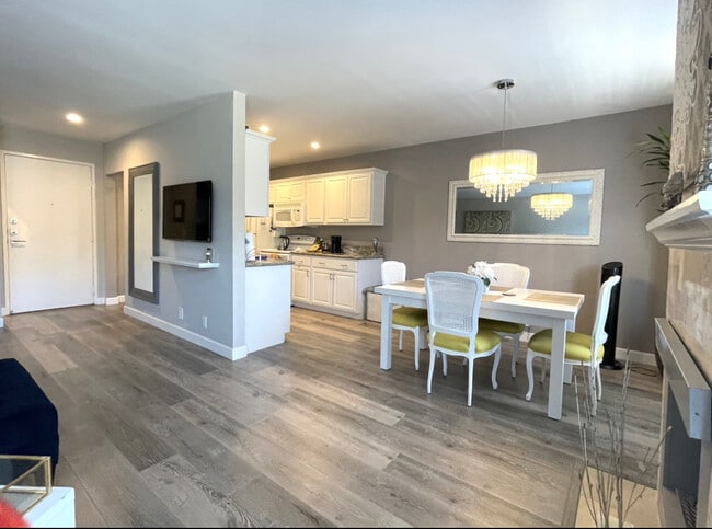 Photo - 1730 Camino Palmero St Unit 408