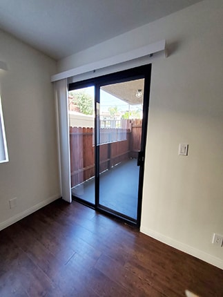 Balcony - 11515 Rochester Ave