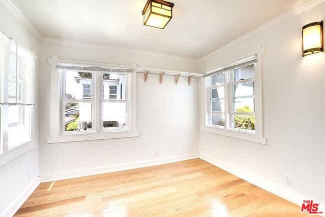 Photo - 426 Rialto Ave Unit D