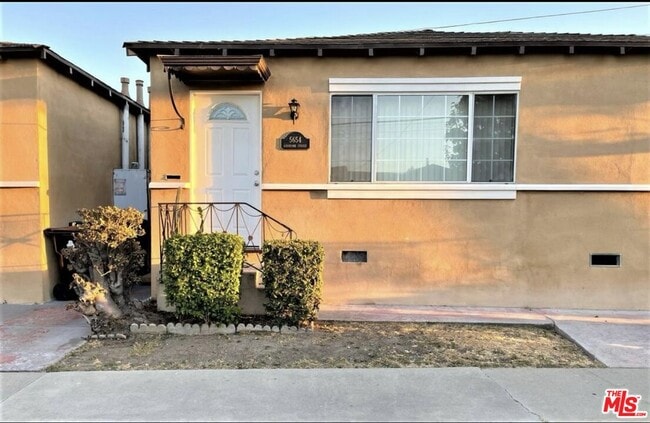 Photo - 5654 Airdrome St Apartment