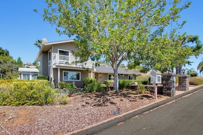 Photo - Peaceful Country Living - 3 Bedroom on 1/2 Acre, Available Now!