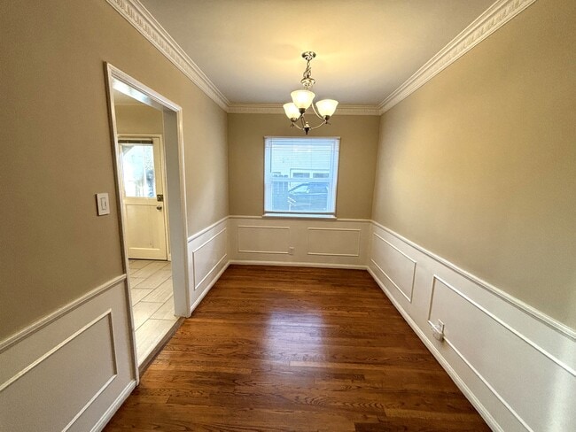 Photo - 10620 Holman Ave