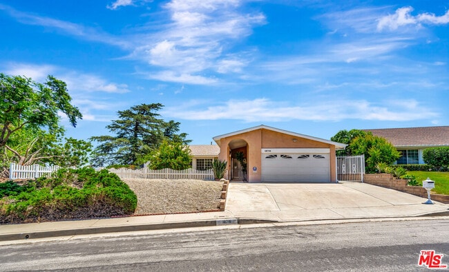 Photo - 18716 Nau Ave House