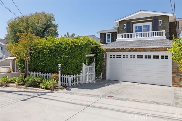Building Photo - 661 26th St Rental