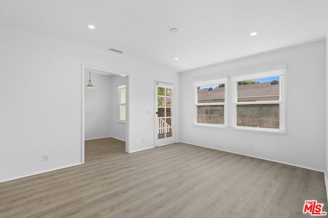 Photo - 1450 Franklin St Unit B