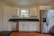Photo - 1333 Cochran Ave Apartment