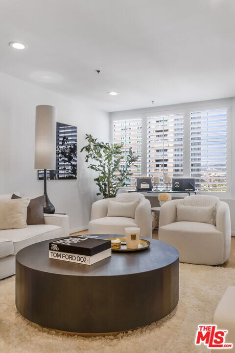 Photo - 10724 Wilshire Blvd Unit 1005