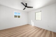 Photo - 402 Arbor Dr