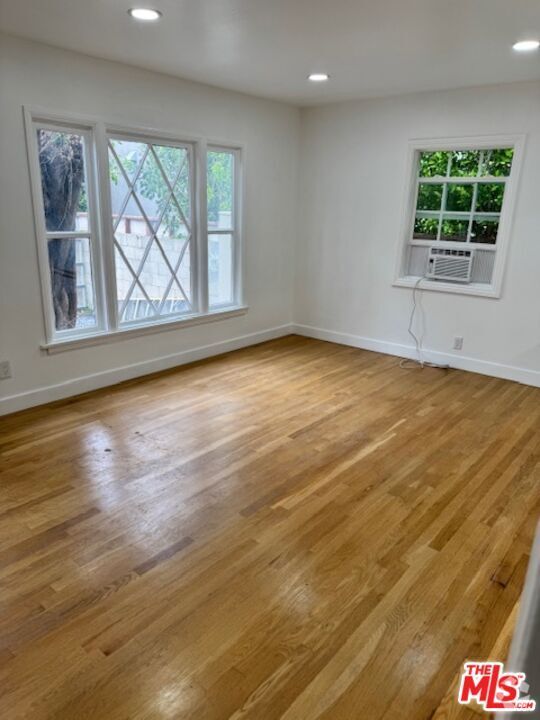 Building Photo - 8732 Dorrington Ave Rental