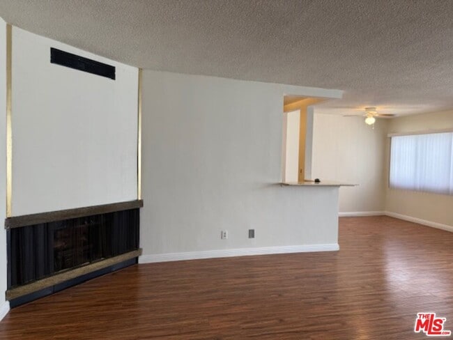 Building Photo - 8161 Manitoba St Unit 7