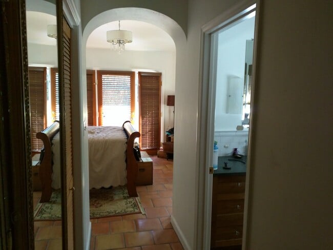 Photo - 1129 Church Lane