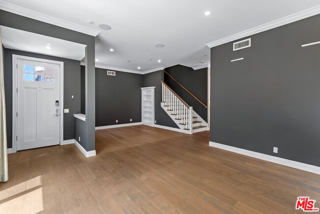 Photo - 1510 S Carmelina Ave