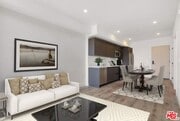 Photo - 919 S Harvard Blvd Condo Unit 205