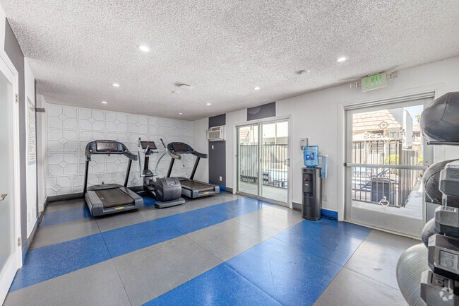 Fitness Center - Encasa Norwalk