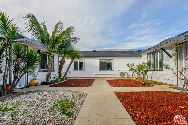 Building Photo - 1739 252nd St Unit 1/2