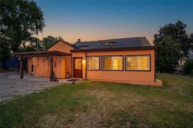 Photo - 13057 Gladstone Ave