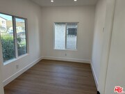 Photo - 1862 W 25th St