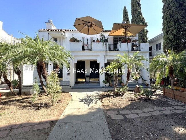 Building Photo - 528.5 N Kenmore Ave